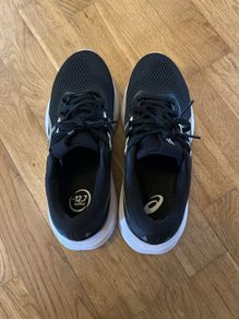 ASICS GelCumulus 28 trainer perfect condition
