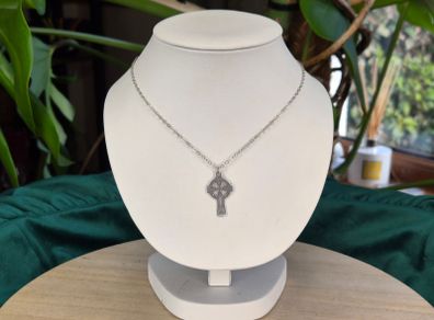 Vintage Sterling Silver Celtic Cross Pendant Necklace