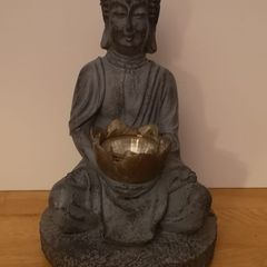 Buddha statue