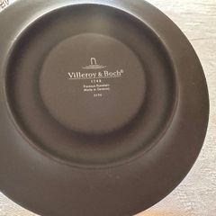 Four Villeroy and Boch porcelain Coffee cups and saucers