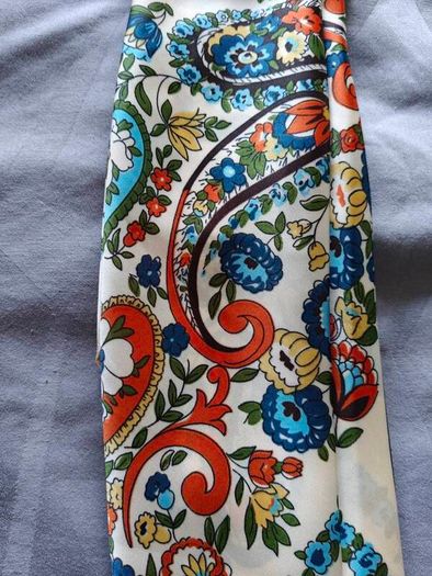 M&S Scarf