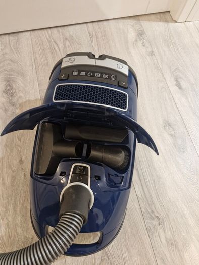 Miele vacuum cleaner