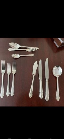 124 Piece (12 Place Settings) Newbridge Silverware EPNS Canteen of Cutlery (Dubarry collection)