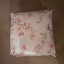 Pink blanket and 2 pillows Image 3