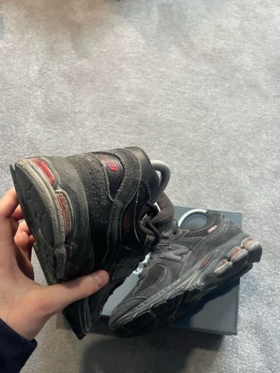 New balances 2002r