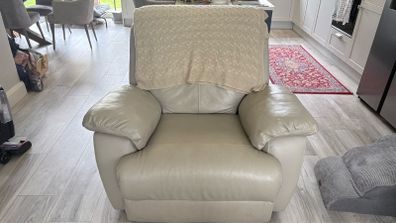 Leather Reclining Sofas