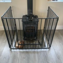 Stove surround guard