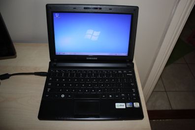 Samsung N150 Plus Netbook 500GB HDD Charger & Bag