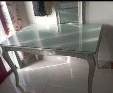 Dinning room table and chairs