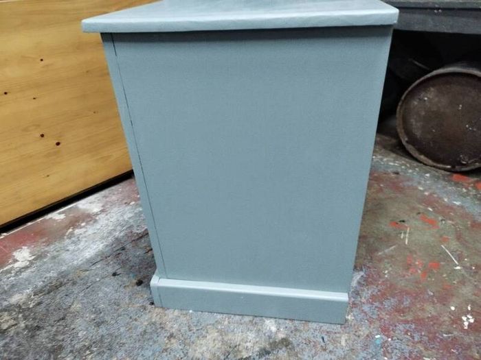 3 Drawer bedside unit