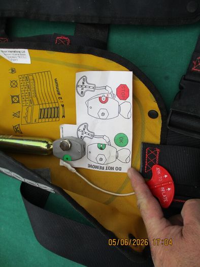 Adult Self Inflating Life Vest