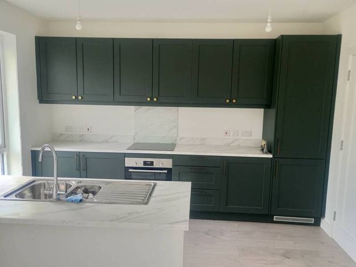 Painter Tiler kitchen fitters, handyman
