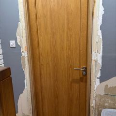 4 oak shaker doors . Frames and handles