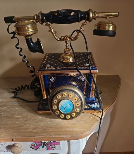 Old Style Telephone ornamnet
