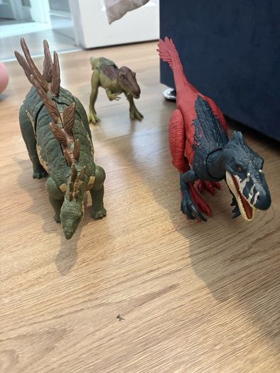 3 big dinosaurs