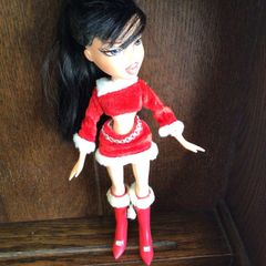 Yasmin Bratz Doll in christmas santa outfit 2001