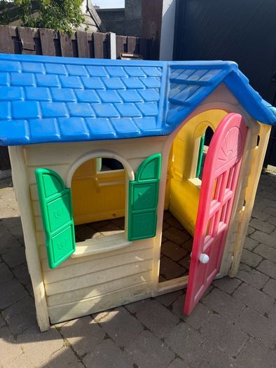 play house and slide