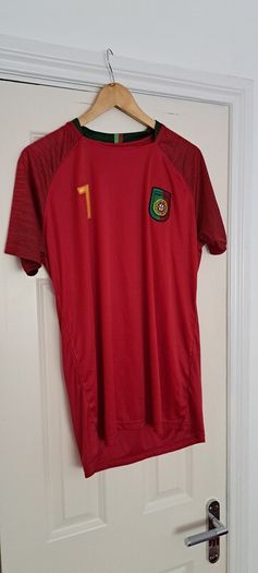 Portugal (Ronaldo) - Official Training Jersey - Size L