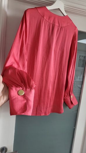 M&S coral blouse with gold cuff button Sz 16 (Fit 12-14UK)