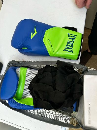 pro style boxing gloves