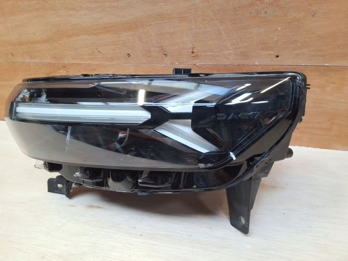 Dacia duster 2025-on passenger headlight