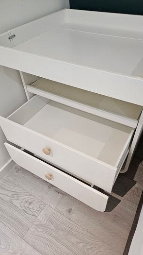 Changing table