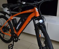 BRAND NEW! City E-BIKE with Nice Extras. 0Kms Electric