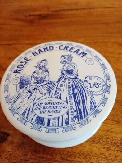 Ceramic Hand Cream Lidded Box