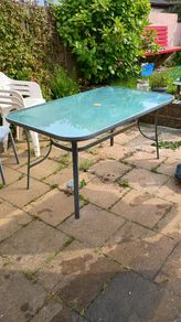 Table & 4 chairs