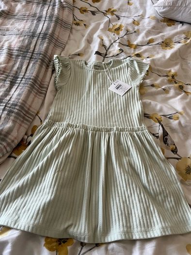 Girls BNWT dress age 4/5