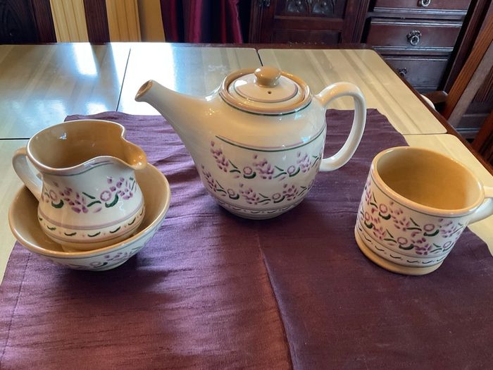 Nicholas Mosse lavender  new tea set from Washington Creek USA . A tea pot, large mug, creamer and sugar bowl .