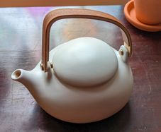 ZENS Modern Japanese Teapot - 800ml Matte Ceramic