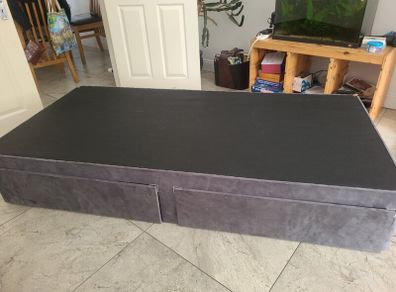 Never used brand new single Divan bed.