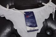 women string  New
