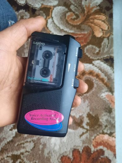 Voice activated recording system  tape dictation machine recorder player