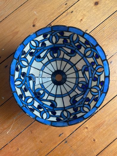 Tiffany style lampshade