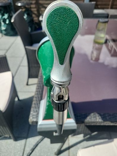 Heineken counter mount