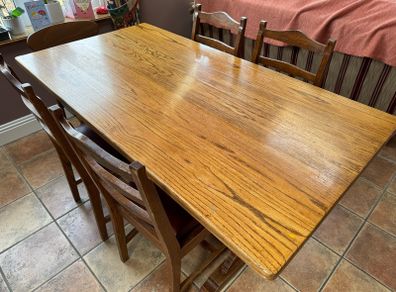 Dining table & 4 chairs