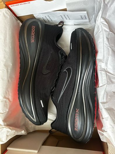 Nike Vomero Plus Black Trainers