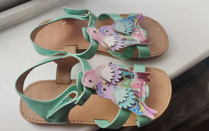 sandals size 1.5 uk