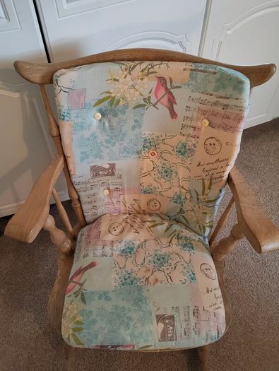 Vintage Style Wooden Rocking Chair with Removable Cushions Nursery Nursing Chair