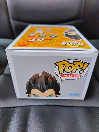 Funko Pop! Dragon Ball GT Super Saiyan Vegeta 4 Flocked Glow in the Dark Limited Chase Figure + Protector