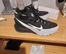 Nike Air max pulse  as new 9.5uk