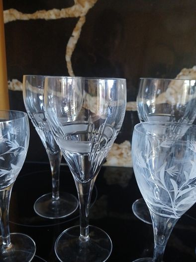 crystal wine glasses