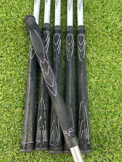 Full set of ladies golf clubs