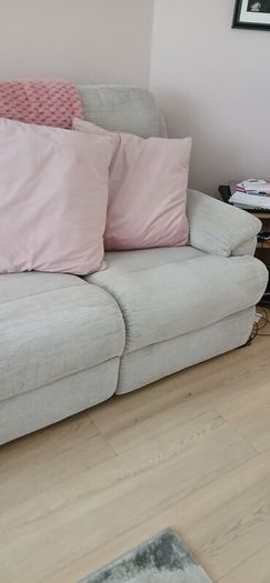3 plus 2 sofas .