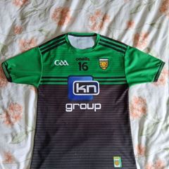 Donegal no.16 goalkeeper jersey