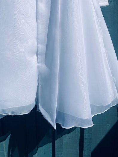 Beautiful Girl's White Dress 10/11 Yrs