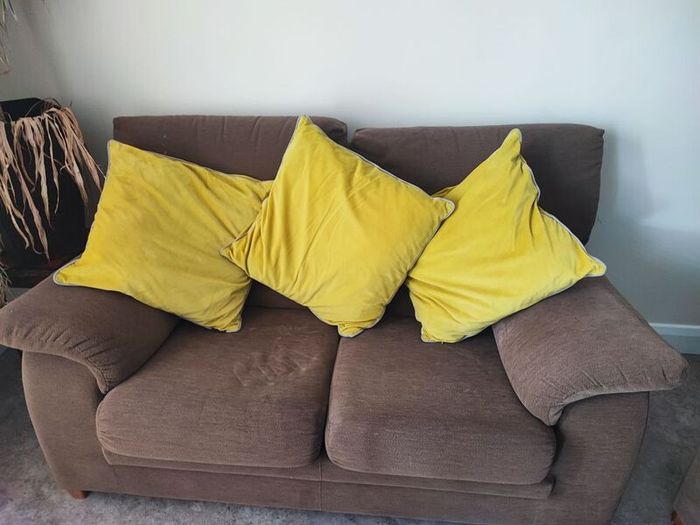 3+2 seater sofas for sale