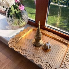 Plastic tray